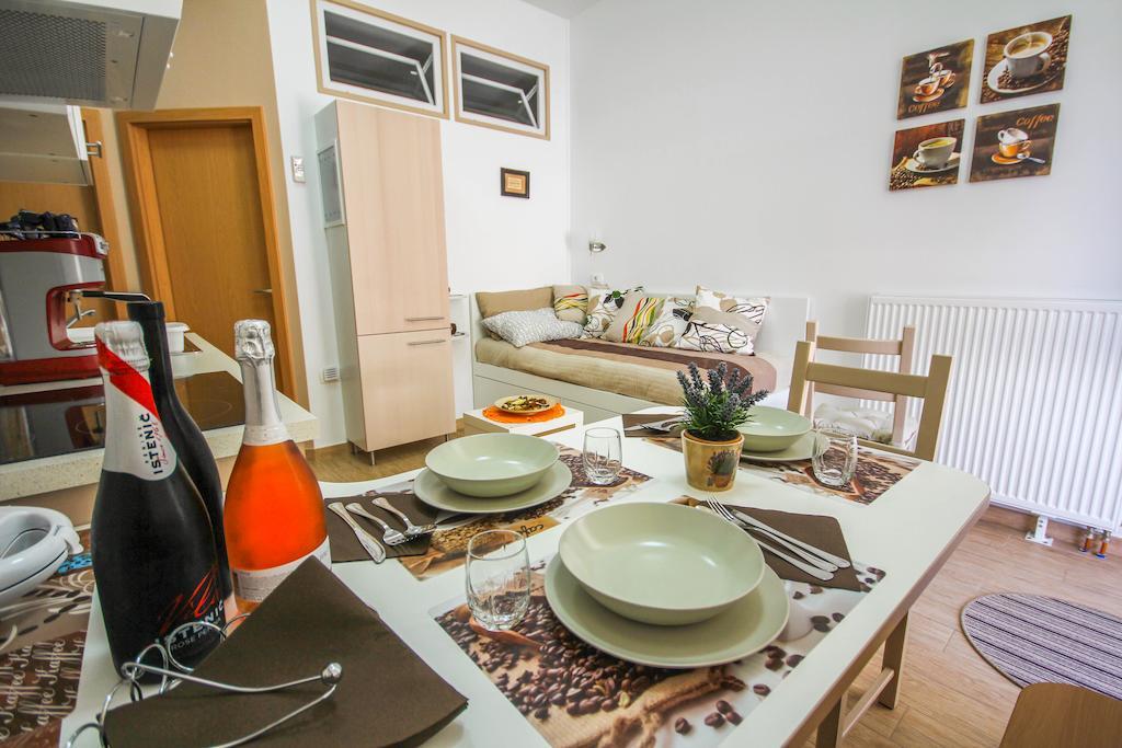 Apartments Lavanda & Cappuccino بورتوروز الغرفة الصورة